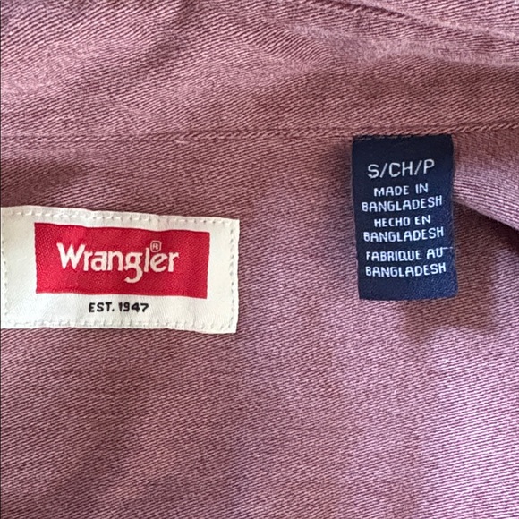 Wrangler  shirt   button-down shirt unisex  front flap pockets, long sleeves EUC - Picture 11 of 12